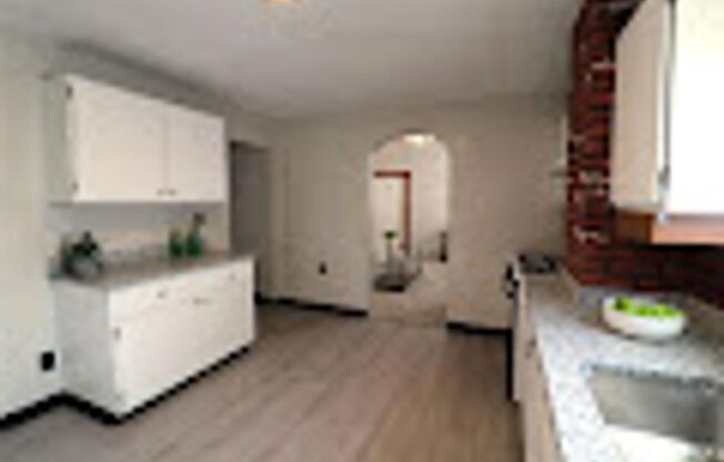 Beautiful Updated 3BD/2BA