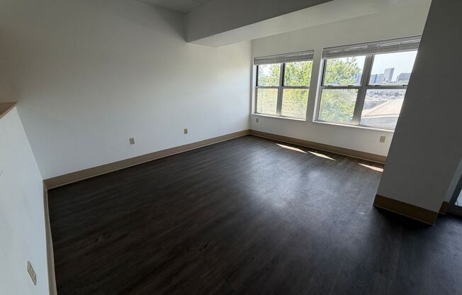 2 beds, 1 bath, 856 sqft, $1,650, Unit 202