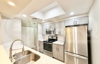 2 beds, 2 baths, 858 sqft, $1,599, Unit 243