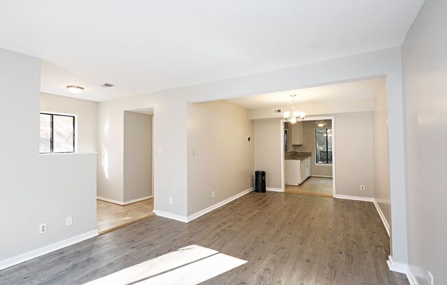 Move-in Ready Stonehenge Townhome - Cats Are Welcome!