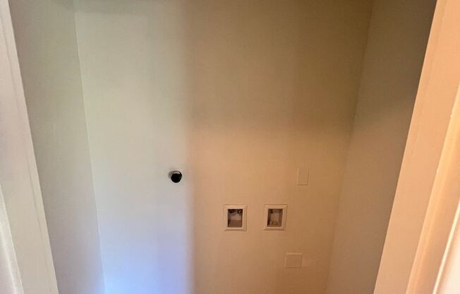 1 bed, 1 bath, 607 sqft, $1,425, Unit 404