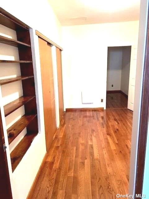 2 beds, 1 bath, 800 sqft, $2,500