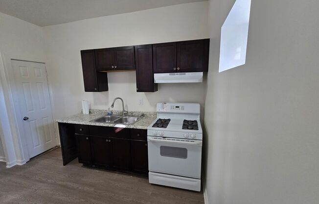 3 beds, 1 bath, $1,500