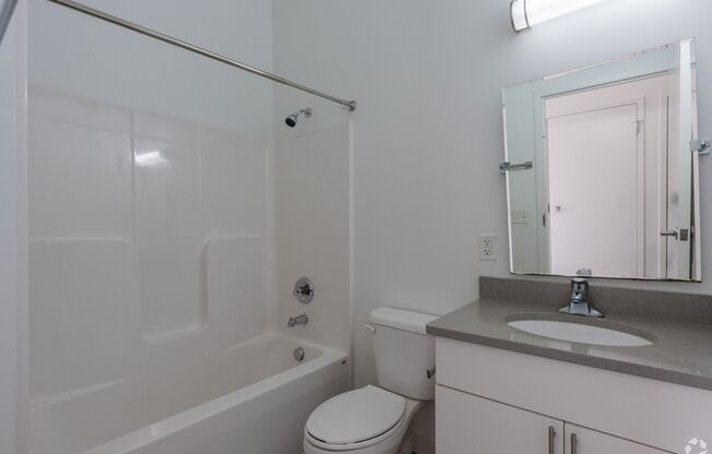 2 beds, 1 bath, 894 sqft, $1,379, Unit 307