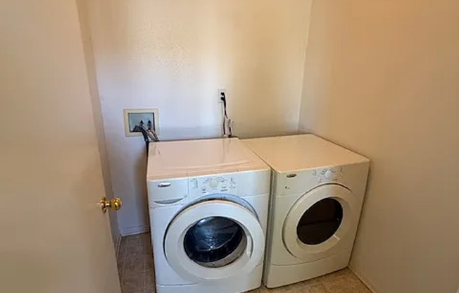 2 bedroom 2 bathroom in Scripps Ranch