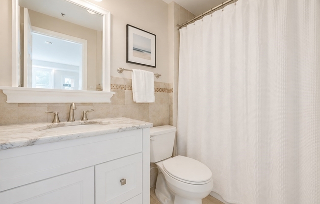 2 beds, 1 bath, 869 sqft, $2,900, Unit penthouse12