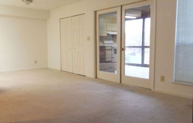 1 bed, 1 bath, 775 sqft, $1,301, Unit 1110LpC