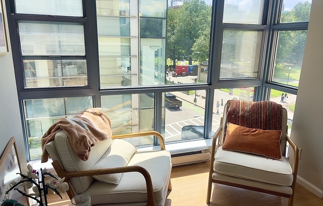 2 beds, 2 baths, 1,013 sqft, $4,800, Unit 404