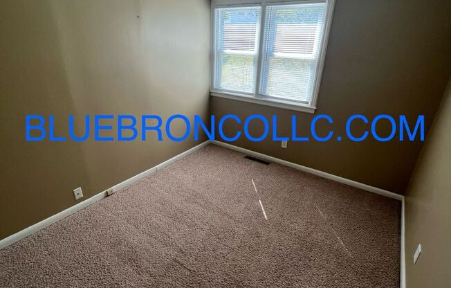 3 beds, 1 bath, $1,225