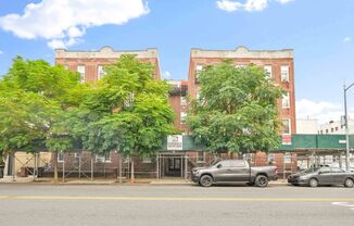 1 bed, 1 bath, $1,950, Unit B5