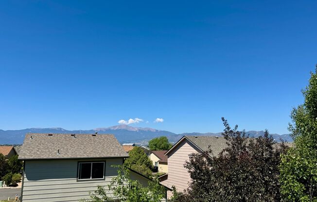 3 bedroom home in Wagon Trails with community POOL