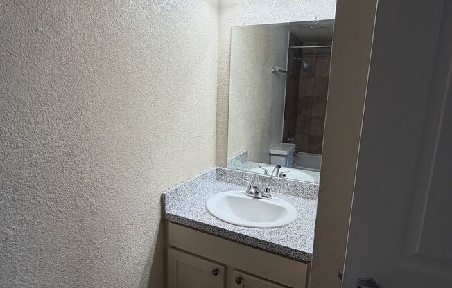1 bed, 1 bath, 682 sqft, $905, Unit 714