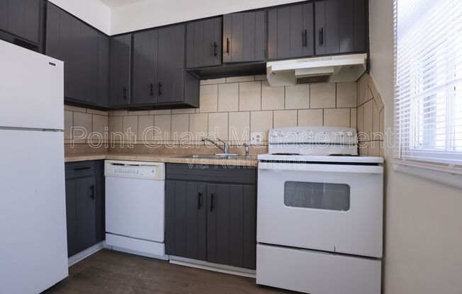 2922 N 54 ST