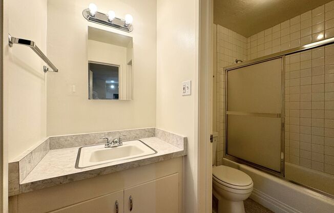 1 bed, 1 bath, 600 sqft, $1,650, Unit 208