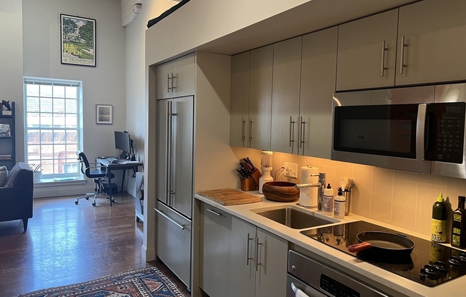 1 bed, 1 bath, 700 sqft, $2,975, Unit 313