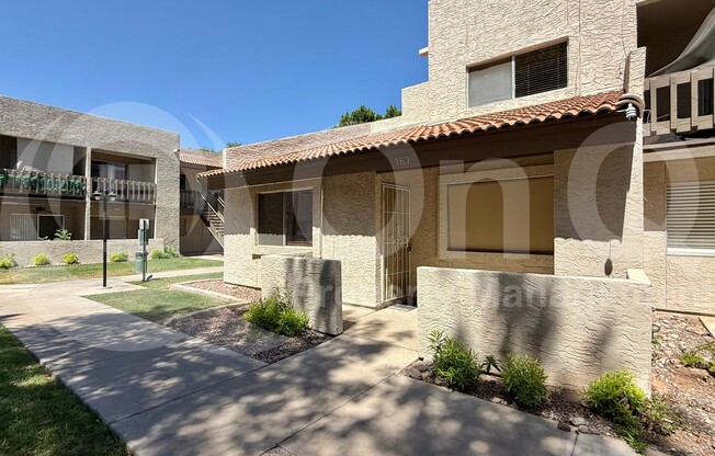520 N STAPLEY DR