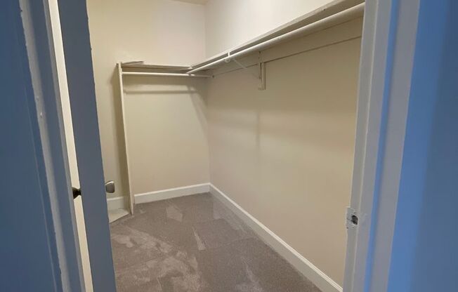 1 bed, 1 bath, 745 sqft, $1,550, Unit 14233 #A1