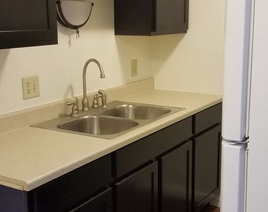 1 bed, 1 bath, 432 sqft, $950, Unit 12