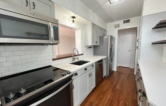 3 beds, 2 baths, $2,095, Unit Unit 508