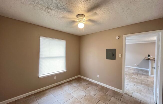 1 bed, 1 bath, 504 sqft, $1,100, Unit 115