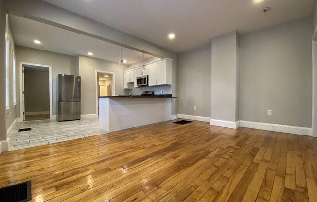 10 HOWELL CT