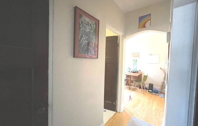 1 bed, 1 bath, $1,045, Unit 301