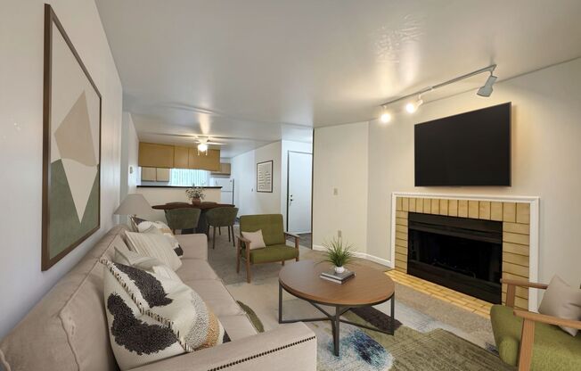 2 beds, 1 bath, 893 sqft, $1,759, Unit H202