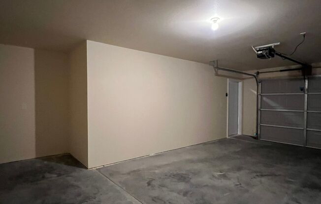 2 beds, 1 bath, 1,040 sqft, $1,485, Unit AT 709-34