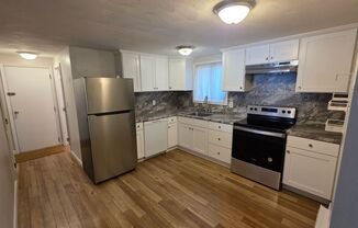 Bright & Sunny 2 Ba / 1 Ba Condominium