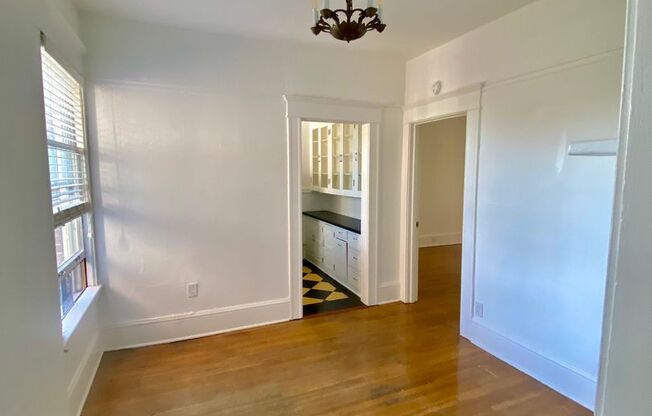 1 bed, 1 bath, 450 sqft, $1,399, Unit 304