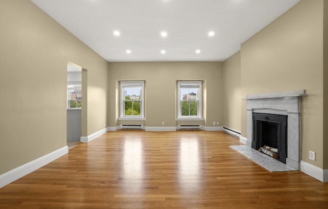 42 W NEWTON ST