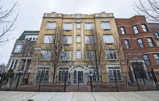 4114 W Washington