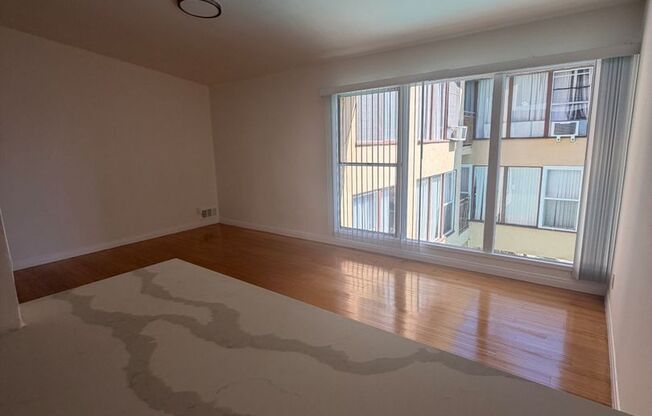 Studio, 1 bath, 450 sqft, $1,795, Unit 11