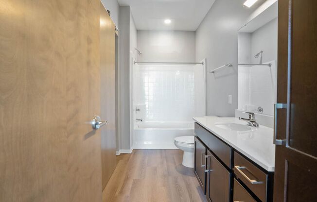 Studio, 1 bath, 390 sqft, $895, Unit 2323