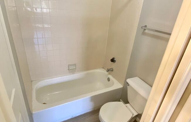 2 beds, 2 baths, $1,545, Unit # 220