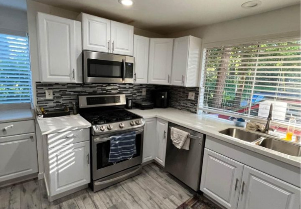 2112 164 AVE NE