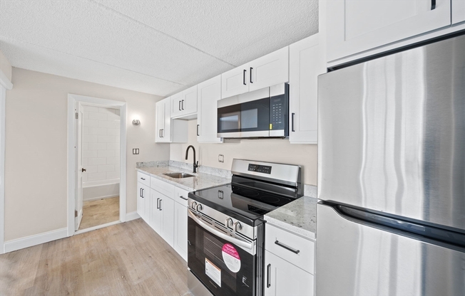2 beds, 1 bath, 1,000 sqft, $2,827, Unit 6