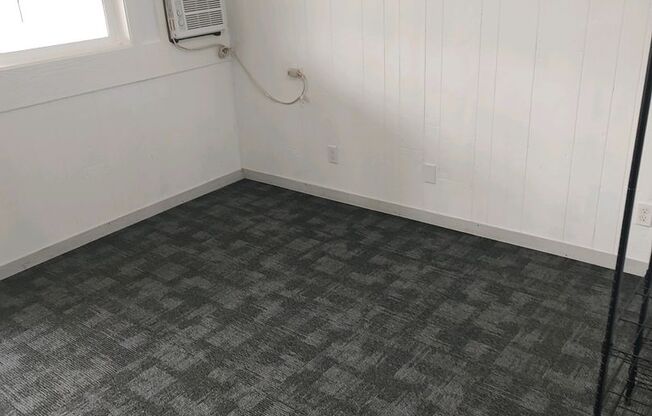 Studio, 1 bath, $575, Unit Unit 20