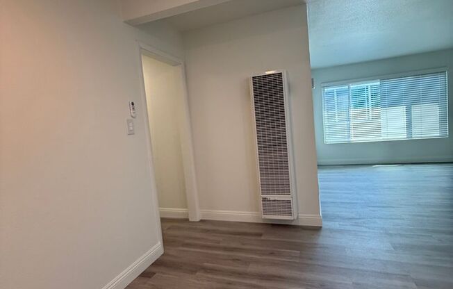2 beds, 1 bath, 850 sqft, $2,325, Unit 9185-10