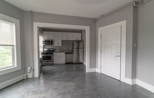 1 bed, 1 bath, 595 sqft, $895, Unit #5