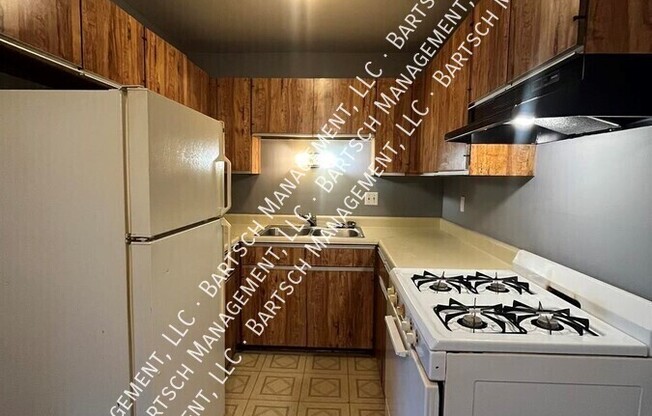 4135 N 104 ST