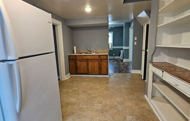 3 beds, 1 bath, $1,450