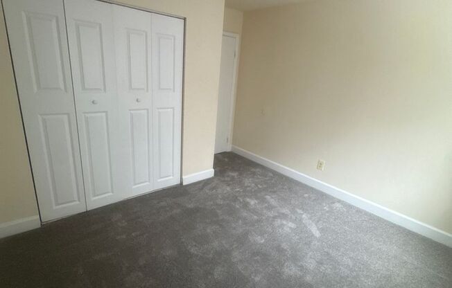 3 beds, 2 baths, 1,300 sqft, $2,150, Unit 3335 #201