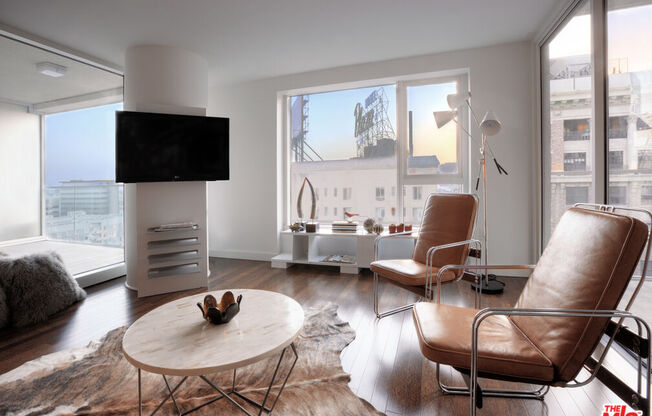 2 beds, 2.5 baths, 1,700 sqft, $5,250, Unit 10N