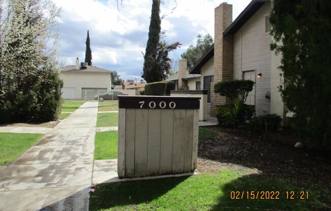 2 beds, 1 bath, $1,425, Unit A