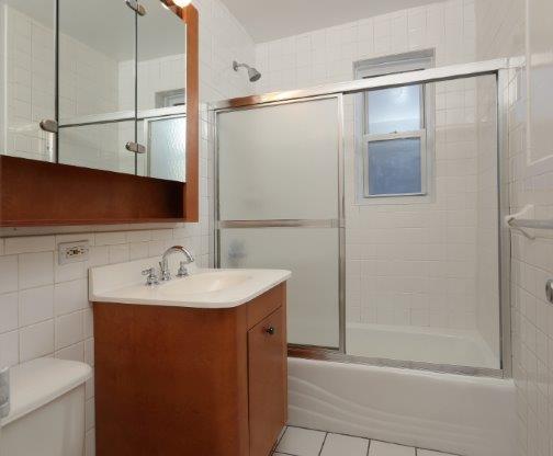 1 bed, 1 bath, $5,395, Unit 6L