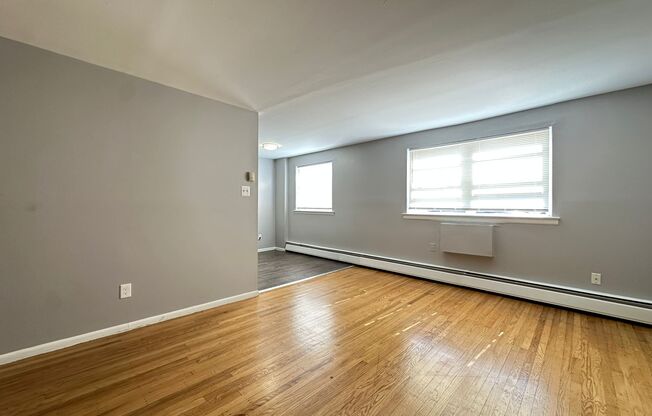 8410 BUSTLETON AVE