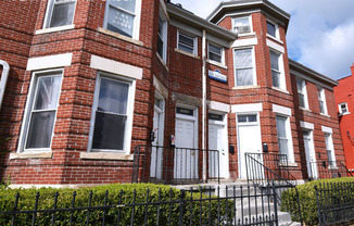 2351 1/2 N. High Street