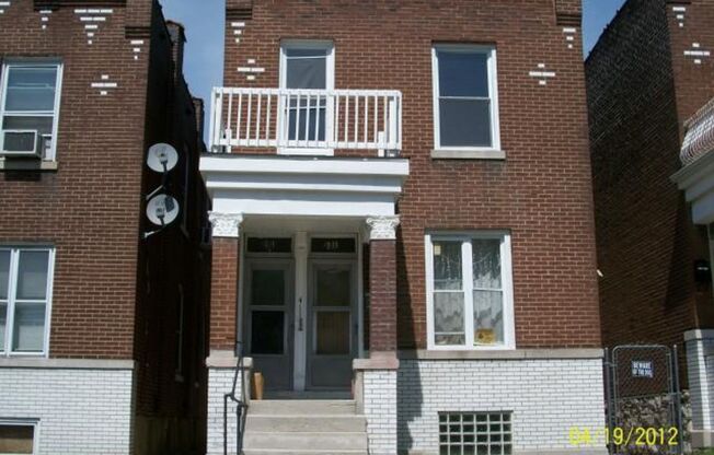 1 bed, 2 baths, 1,862 sqft, $800, Unit Fassen 411 #1-2