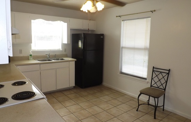 2 beds, 2 baths, $1,500